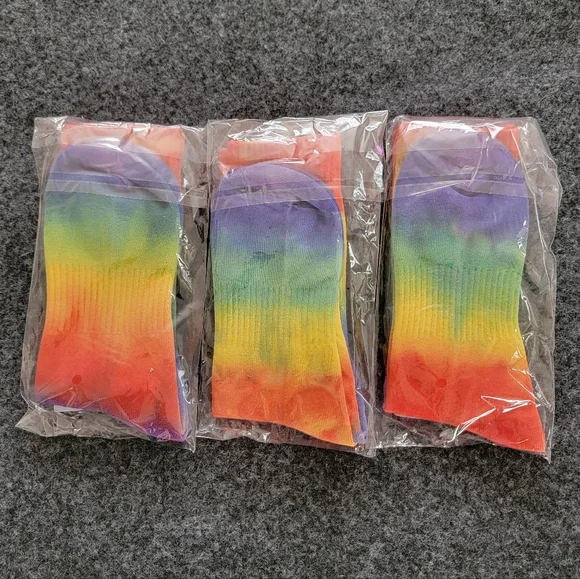 Dolls Kill rainbow socks - Picture 4 of 5